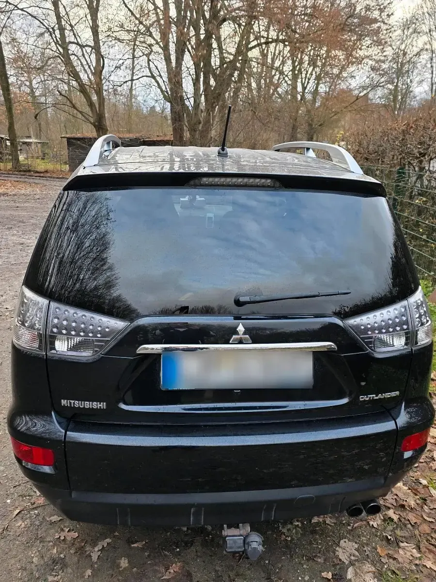 Gebraucht Mitsubishi Outlander 156 PS (114 kW) 2010 Schwarz SUV