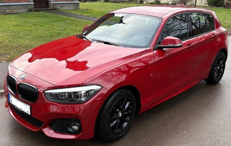 Rot Gebraucht 2019 BMW 118 M Sport Kleinwagen | 16.990 € (Superpreis) - Bild 1/4