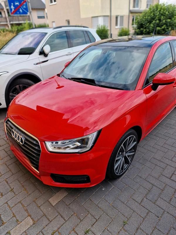 Rot Gebraucht 2015 Audi A1 Sportback Kleinwagen | 11.250 € (Etwas zu teuer) - Bild 1/4