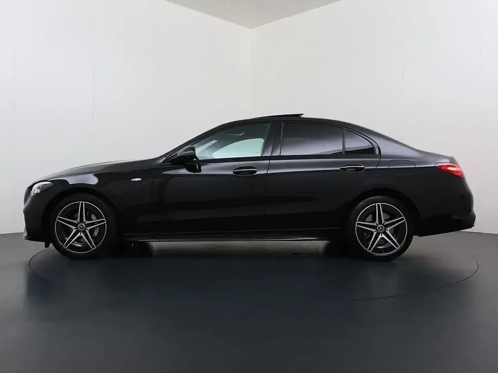 Gebraucht Mercedes C300e Business 313 PS (230 kW) 2025 Schwarz Limousine