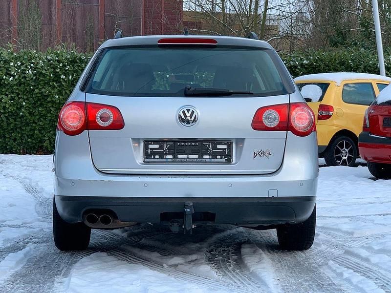 Gebraucht VW Passat 140 PS (102 kW) 2010 Silber Limousine