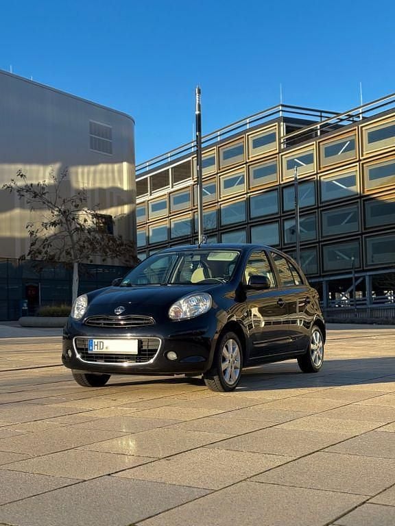 Gebraucht Nissan Micra 80 PS (58 kW) 2012 Schwarz Kleinwagen