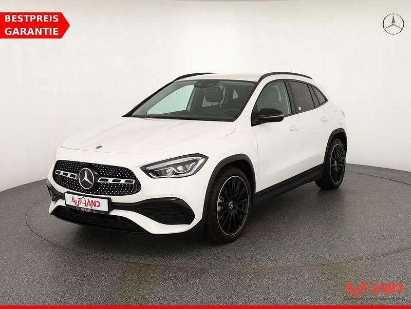 Weiß Gebraucht 2020 Mercedes GLA250 AMG line SUV | 34.990 € (Fairer Preis) - Bild 1/4