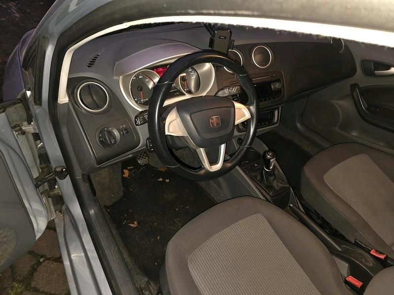 Gebraucht Seat Ibiza 85 PS (62 kW) 2011 Grau Kleinwagen