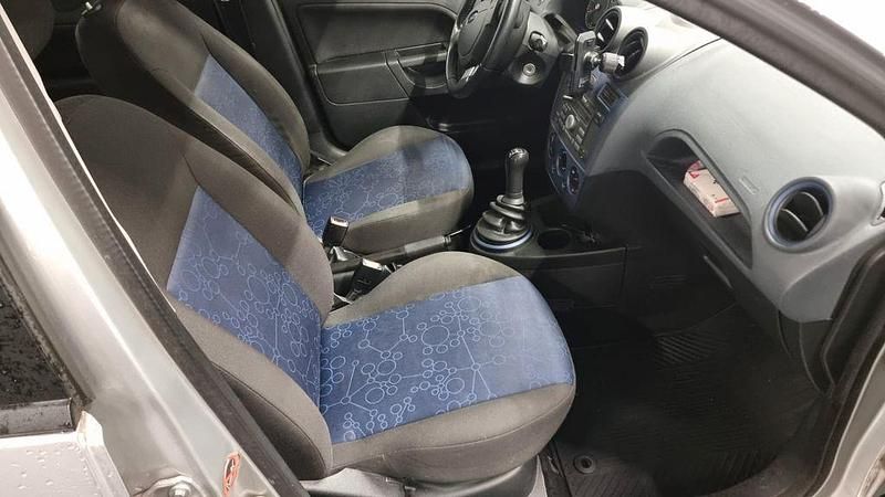 Gebraucht Ford Fiesta 80 PS (58 kW) 2008 Grau Kleinwagen