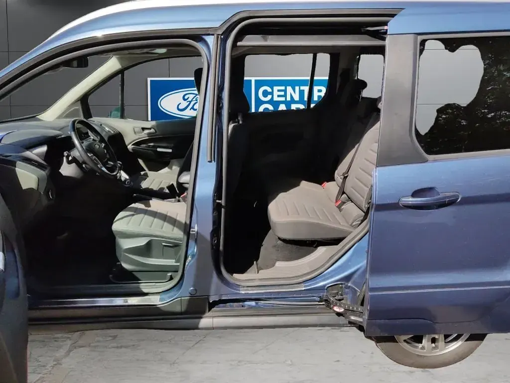 Gebraucht Ford Tourneo Titanium 120 PS (88 kW) 2021 Blau Van / Kleinbus