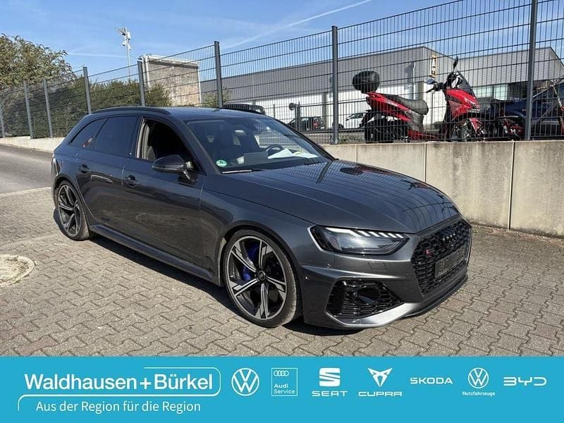Gebraucht Audi RS4 Ambiente 450 PS (330 kW) 2023 Daytonagrau perleffekt (metallic) Kombi