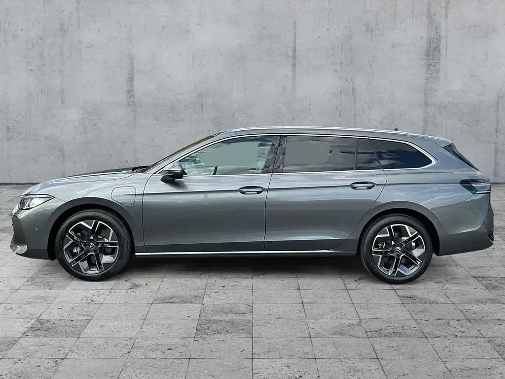 Gebraucht VW Passat Elegance 272 PS (200 kW) 2025 Diabasgrau metallic Kombi