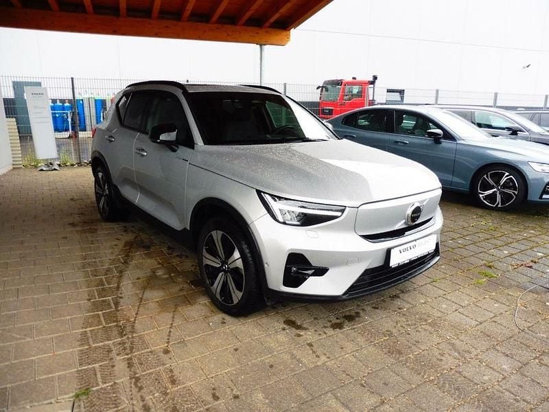 Silver dawn / metallic Gebraucht 2022 Volvo XC40 Ultimate SUV | 34.500 € (Teuer) - Bild 1/4