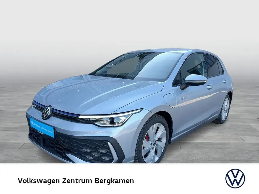 Gebraucht VW Golf VIII GTE 272 PS (200 kW) 2025 Oyster silver metallic Limousine