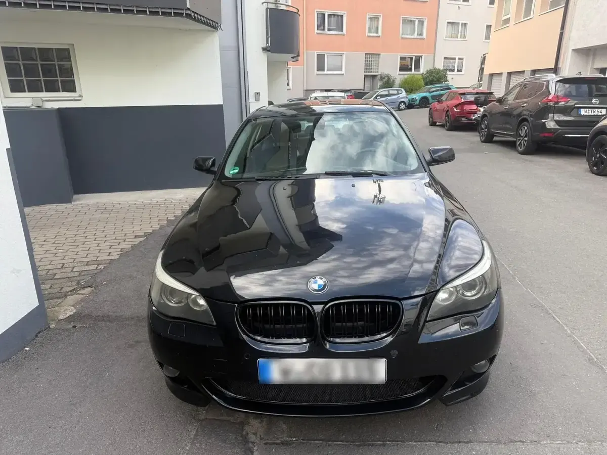 Second-hand BMW 525 176 CP (129 kW) 2004 Negru Berlinǎ