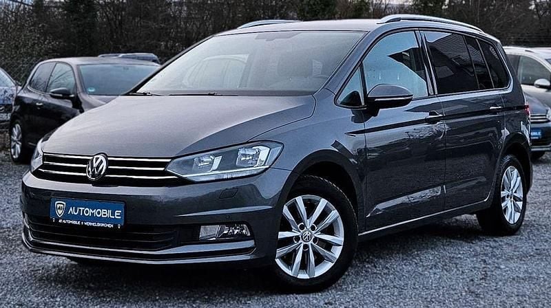 Gebraucht VW Touran Comfortline 116 PS (85 kW) 2017 Grau Van / Kleinbus