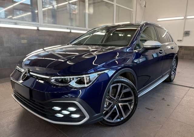 Blau metallic Gebraucht 2022 VW Golf Alltrack Kombi | 31.140 € (Superpreis) - Bild 1/4