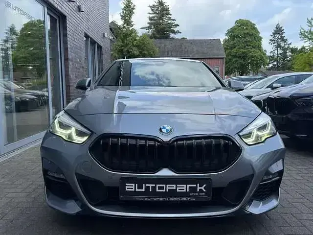 Gebraucht BMW 220 M Sport 190 PS (139 kW) 2023 Skyscraper grau (metallic) Coupé