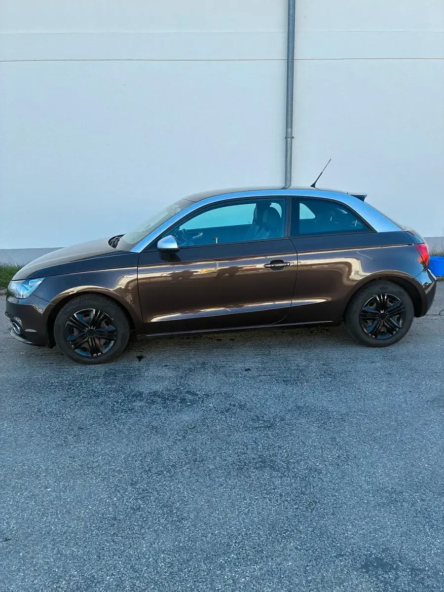 Gebraucht Audi A1 S-Line 90 PS (66 kW) 2011 Braun Kleinwagen