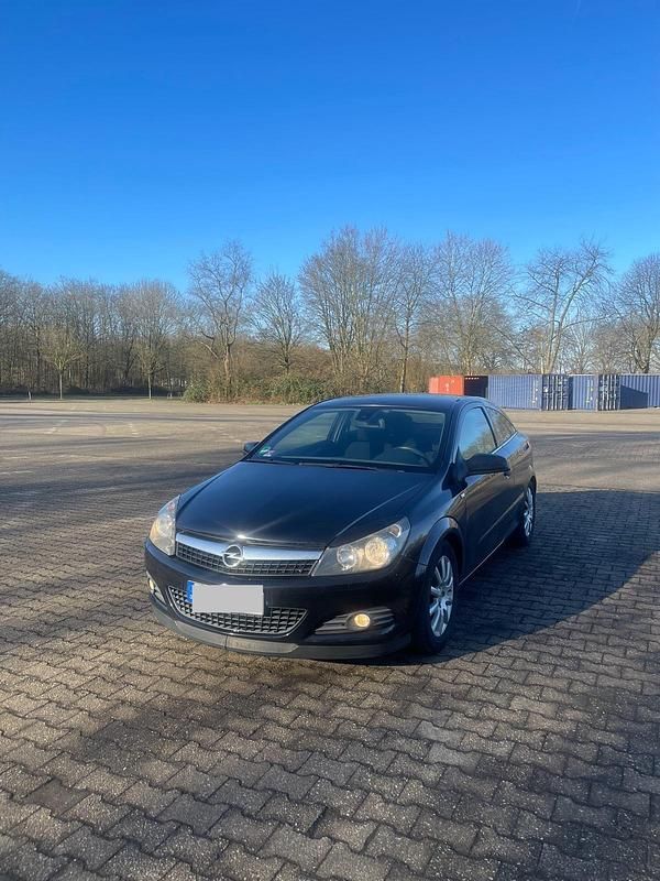 Schwarz Gebraucht 2009 Opel Astra GTC Coupé | 2.650 € (Fairer Preis) - Bild 1/4