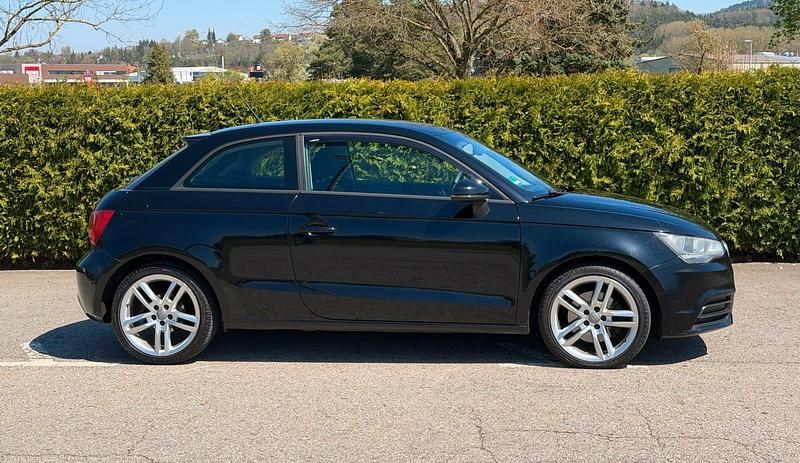 Usata Audi A1 105 CV (77 kW) 2011 Nero Utilitaria