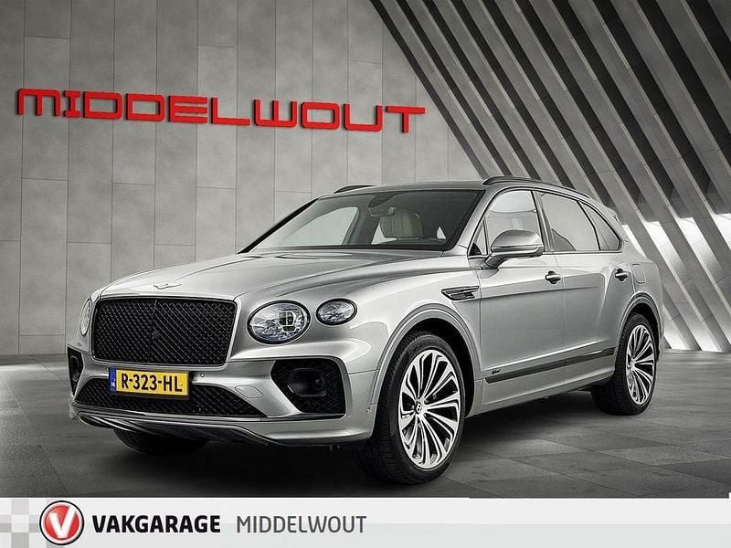 Second-hand Bentley Bentayga 2022 Gri SUV
