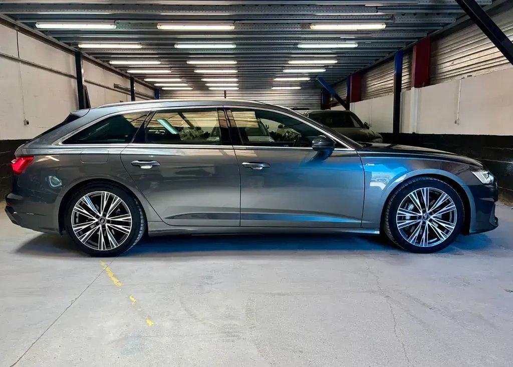 Gebraucht Audi A6 S-Line 265 PS (194 kW) 2024 Grau Kombi