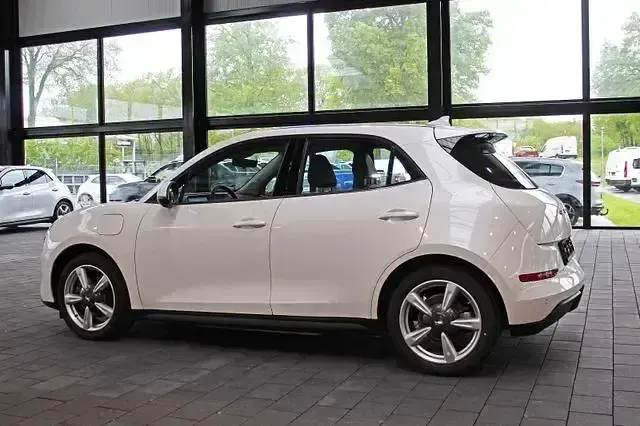 Usata Ora 03 125 kW (171 CV) 2023 Bianco Utilitaria