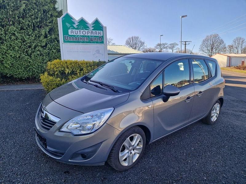 Gebraucht Opel Meriva Design Edition 140 PS (102 kW) 2011 Braun Van / Kleinbus