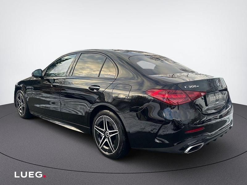 Gebraucht Mercedes C300e Night 313 PS (230 kW) 2024 Unilack schwarz Limousine