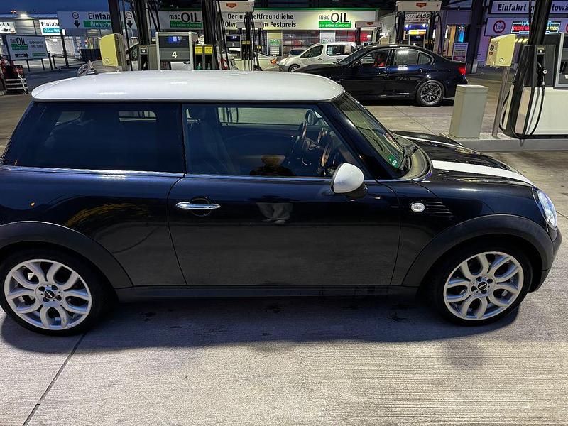Gebraucht Mini Cooper 120 PS (88 kW) 2007 Schwarz Kleinwagen