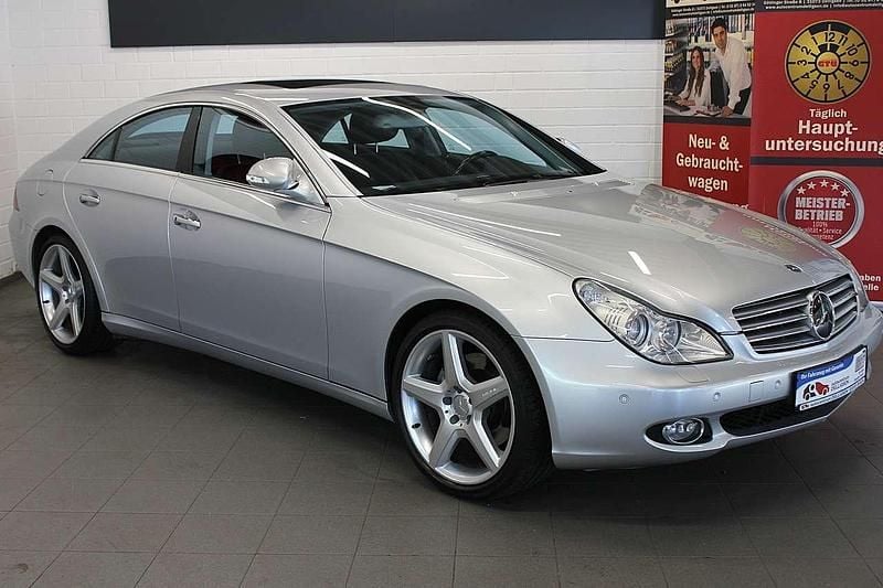 Gebraucht Mercedes CLS500 306 PS (225 kW) 2005 Iridiumsilber  metalliclack Coupé