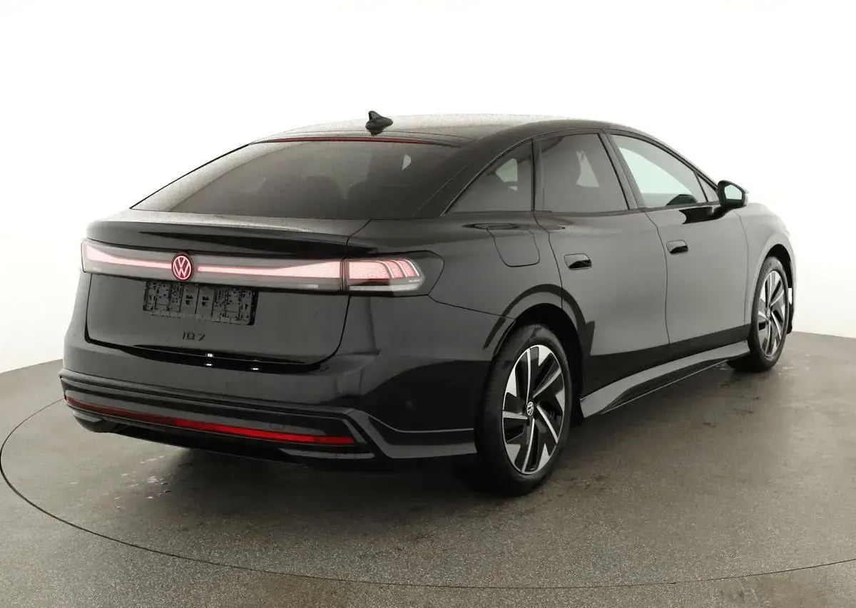 Neu VW ID.7 IQ Drive 210 kW (286 PS) 2026 Grenadillschwarz metallic Limousine