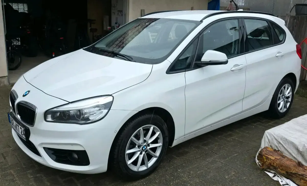 Używany BMW 218 116 KM (85 kW) 2017 Biały Kombi