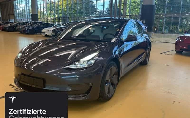 Silber Gebraucht 2021 Tesla Model 3 Long Range RWD Limousine | 29.200 € (Etwas zu teuer) - Bild 1/4