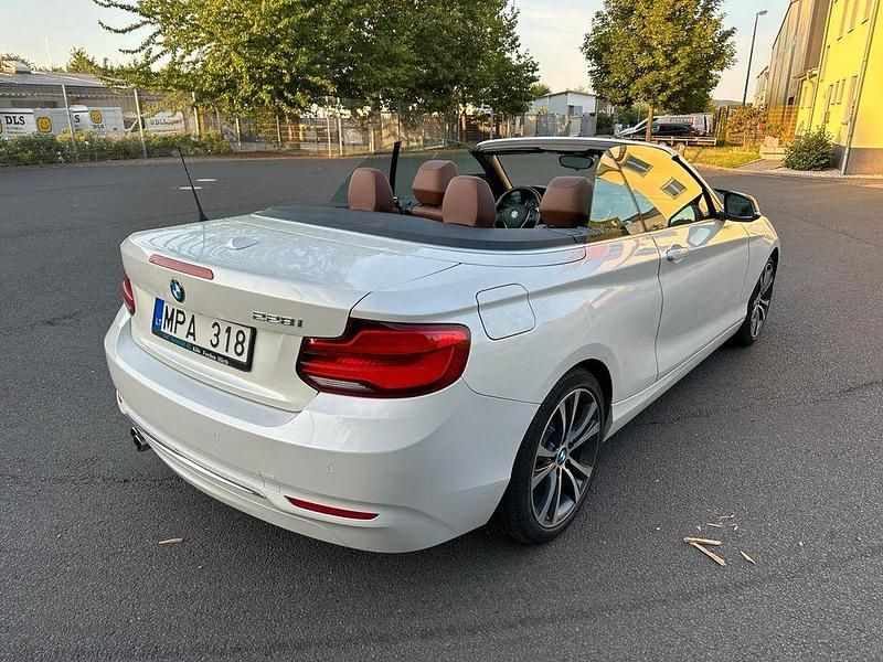 Gebraucht BMW 228 Luxury Line 245 PS (180 kW) 2016 Weiß Cabrio