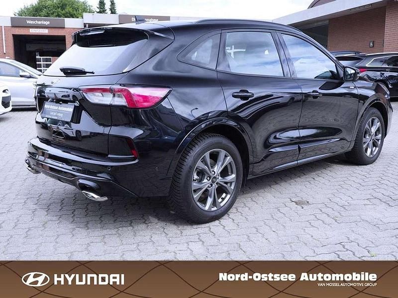 Gebraucht Ford Kuga ST-Line 151 PS (111 kW) 2023 Obsidianschwarz metallic SUV