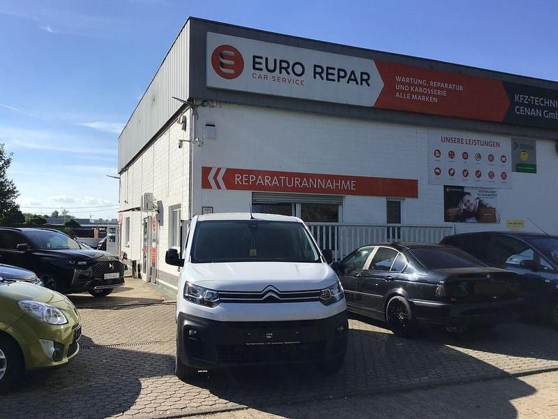 Weiß Gebraucht 2022 Citroën e-Berlingo Van / Kleinbus | 14.900 € (Superpreis) - Bild 1/4