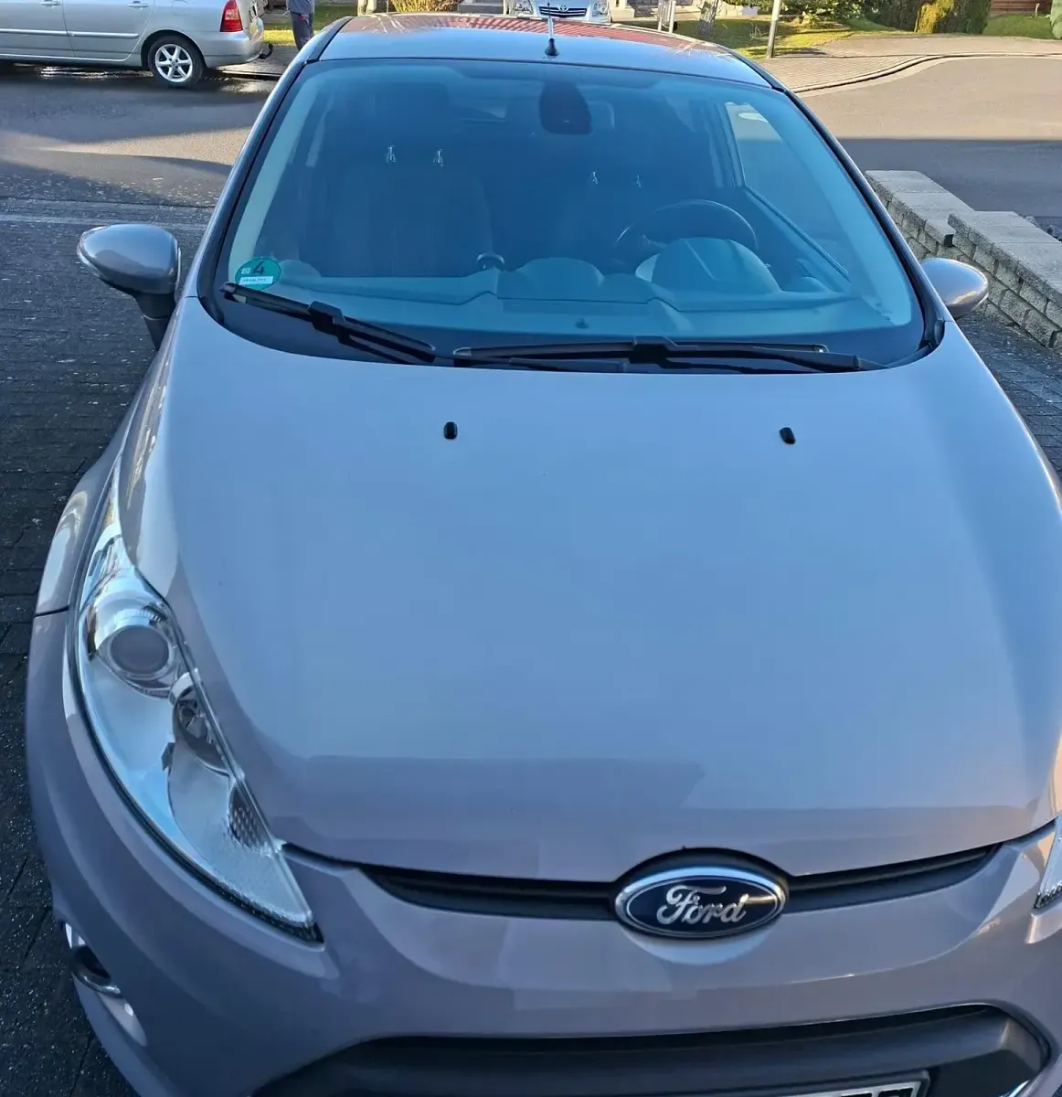 Gebraucht Ford Fiesta Titanium 82 PS (60 kW) 2011 Grau Kleinwagen