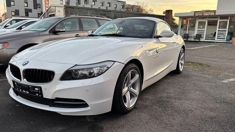 Weiß Gebraucht 2012 BMW Z4 Comfort Edition Cabrio | 12.900 € (Guter Preis) - Bild 1/4