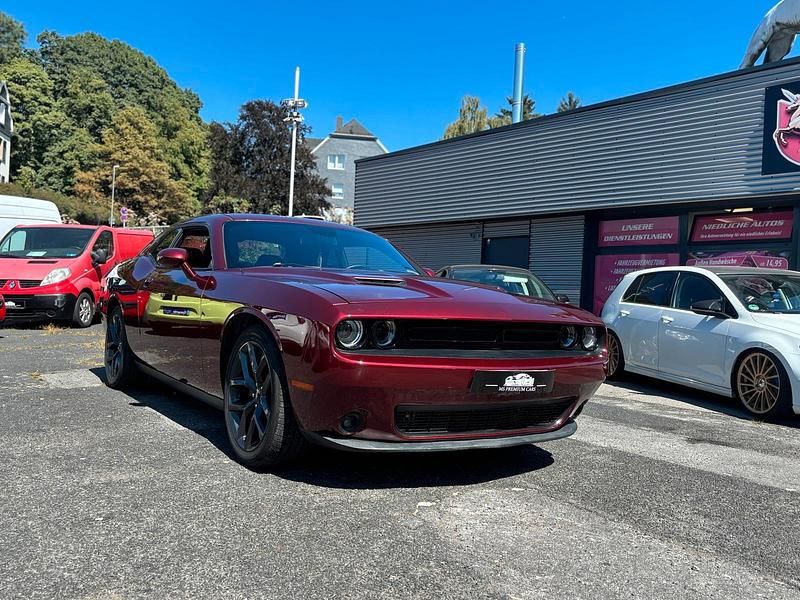 Rot Gebraucht 2019 Dodge Challenger Coupé | 27.490 € (Teuer) - Bild 1/4