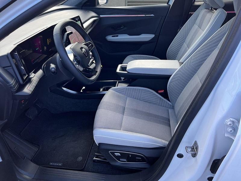 Gebraucht Renault Scenic E-Tech Iconic 160 kW (218 PS) 2024 Perlmuttweiß schwarz SUV