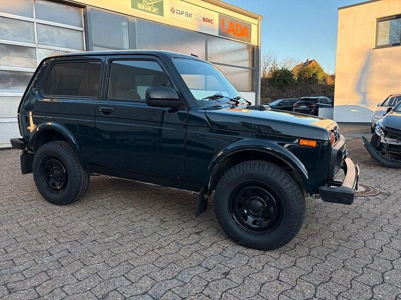 Gebraucht Lada niva 83 PS (61 kW) 2021 Grün SUV