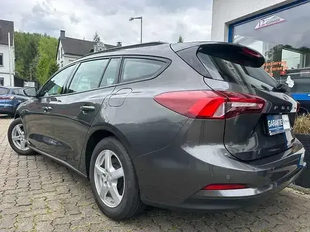 Używany Ford Focus 120 KM (88 kW) 2022 Szary Kombi