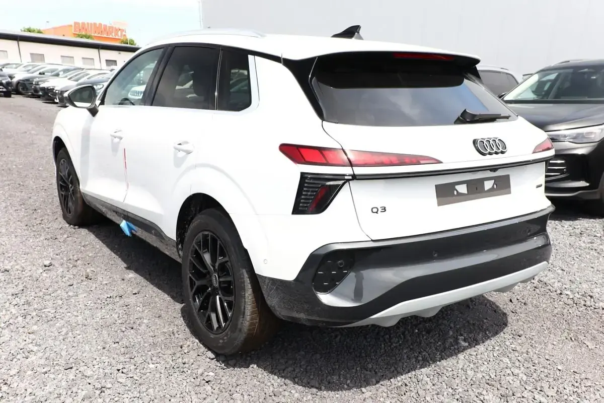 Neu Audi Q3 Ambiente 204 PS (150 kW) 2026 Arkonaweiß SUV