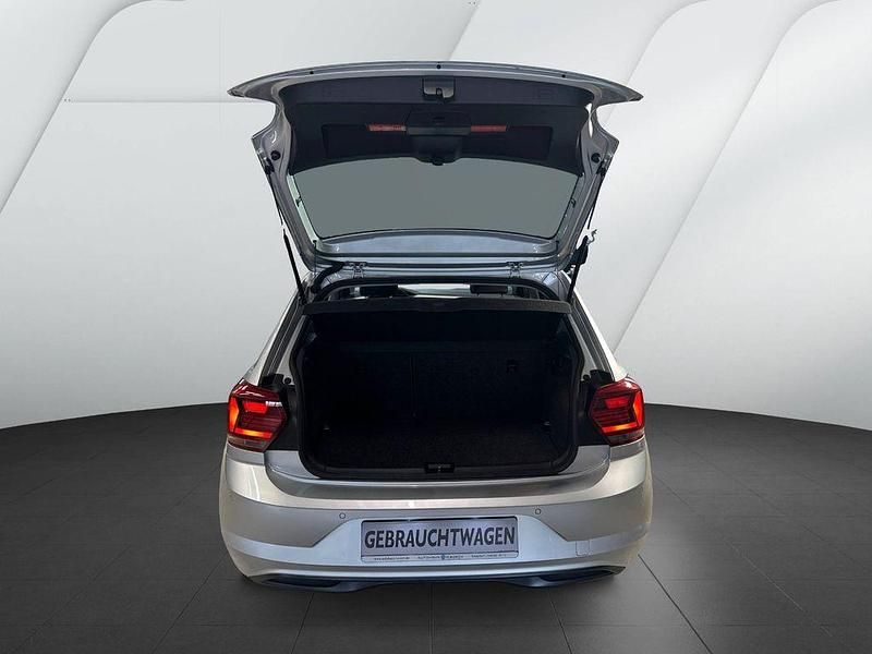 Gebraucht VW Polo Highline 95 PS (69 kW) 2023 Silber Kleinwagen