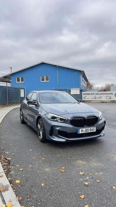 Gebraucht BMW M135 306 PS (225 kW) 2022 Grau Kleinwagen