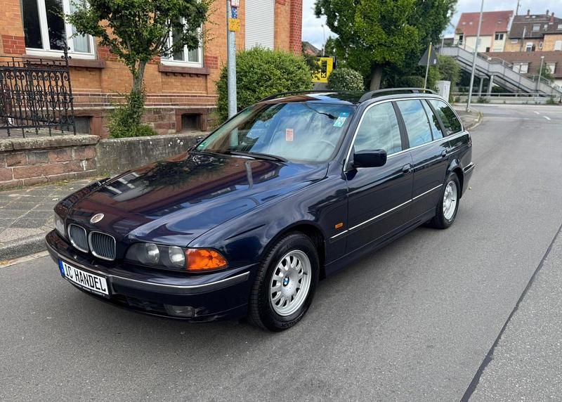 Blau Gebraucht 2000 BMW 530 Kombi | 4.350 € (Guter Preis) - Bild 1/4