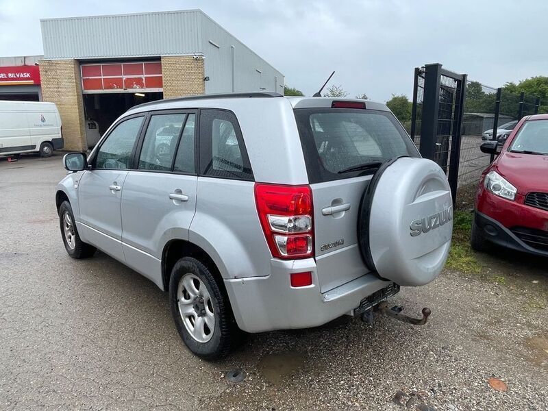 Gebraucht Suzuki Grand Vitara 129 PS (94 kW) 2006 Silber SUV