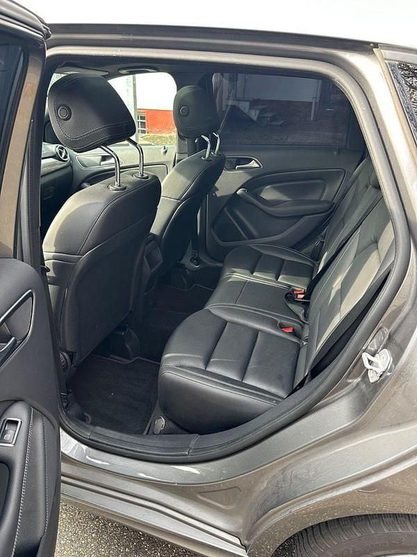 Usata Mercedes B220 Urban 177 CV (130 kW) 2017 Grigio Monovolume