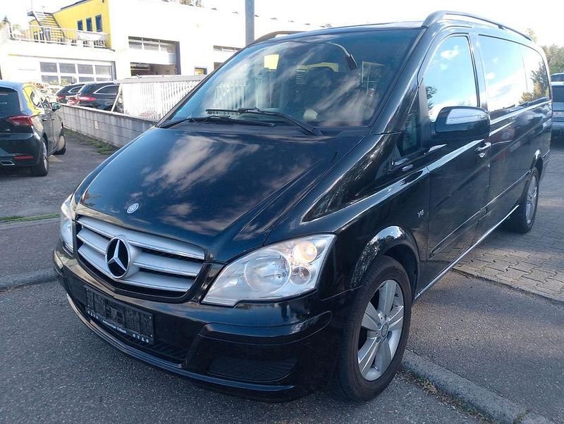 Schwarz Gebraucht 2011 Mercedes Viano Van / Kleinbus | 8.999 € (Superpreis) - Bild 1/4