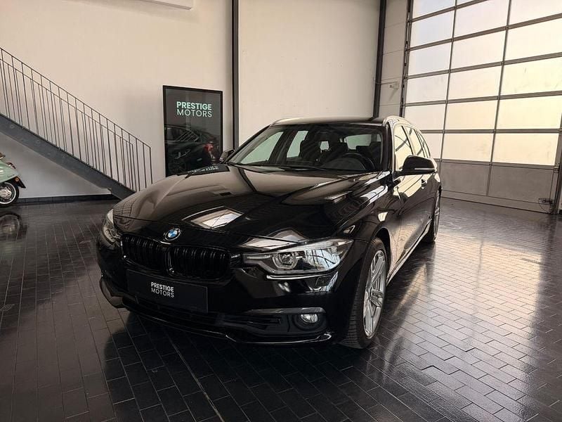 Usata BMW 330 Advantage 252 CV (185 kW) 2016 Nero Station wagon