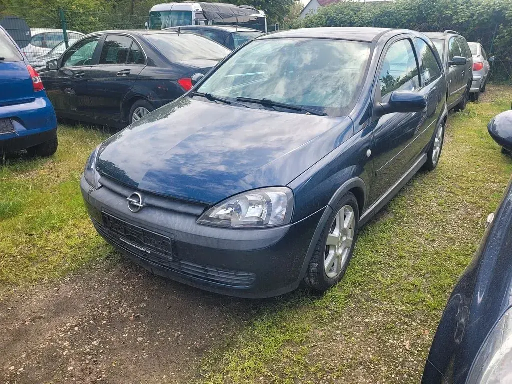 Używany Opel Corsa Sport 75 KM (55 kW) 2002 Niebieski Hatchback