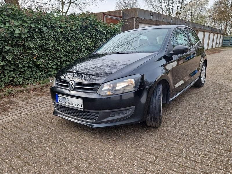 Second-hand VW Polo 75 CP (55 kW) 2012 Negru Hatchback